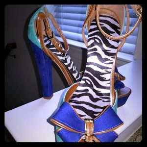 $$PRICE DROP$$... multi colored platform sandal